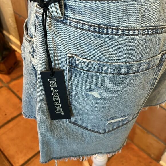 BLANK NYC The Barrow Vintage High Rise Cut Off Jean Shorts, size 30 - Picture 5 of 7